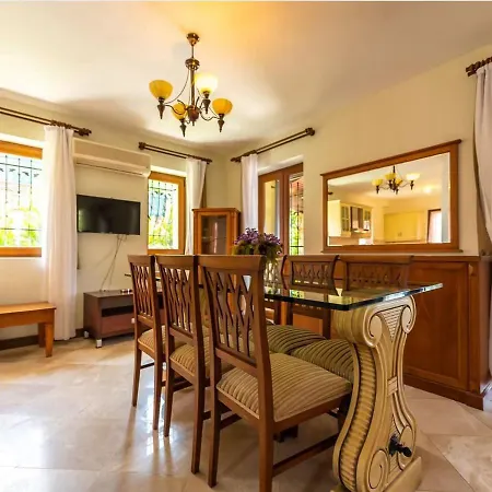 Villa Oeluedeniz 别墅 *